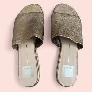 Dolce Vita Gold Wedge Sandal Size 8